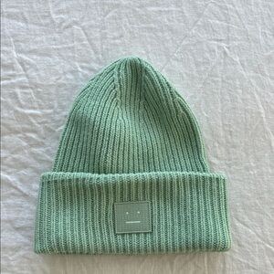 Acne Studios LARGE FACE LOGO BEANIE